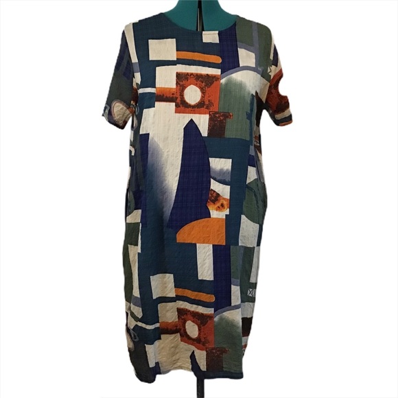 Besca Short-Sleeved Patterned Sheath Dress - Picture 1 of 16